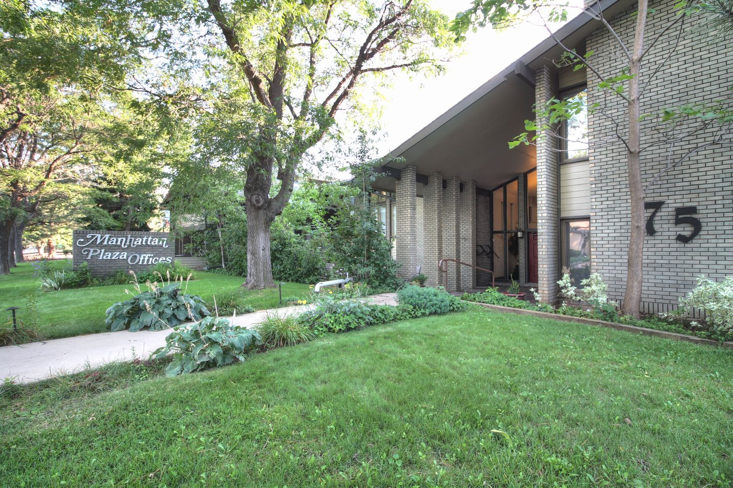 Manhattan Plaza Offices: 75 Manhattan Dr, Boulder, CO 80303
